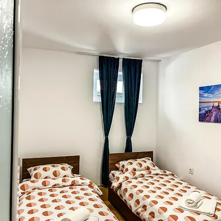 Centrino Hostel *